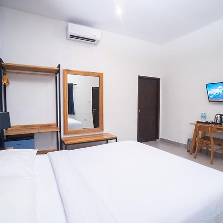 La Casa Jogja Hotell Kejayan Exteriör bild